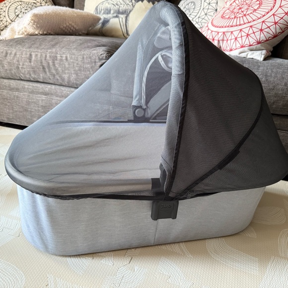 UPPAbaby Other - Light blue/silver Baby Bassinet with Canopy